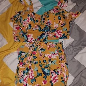 Xhiliration crop top and pant set (S)